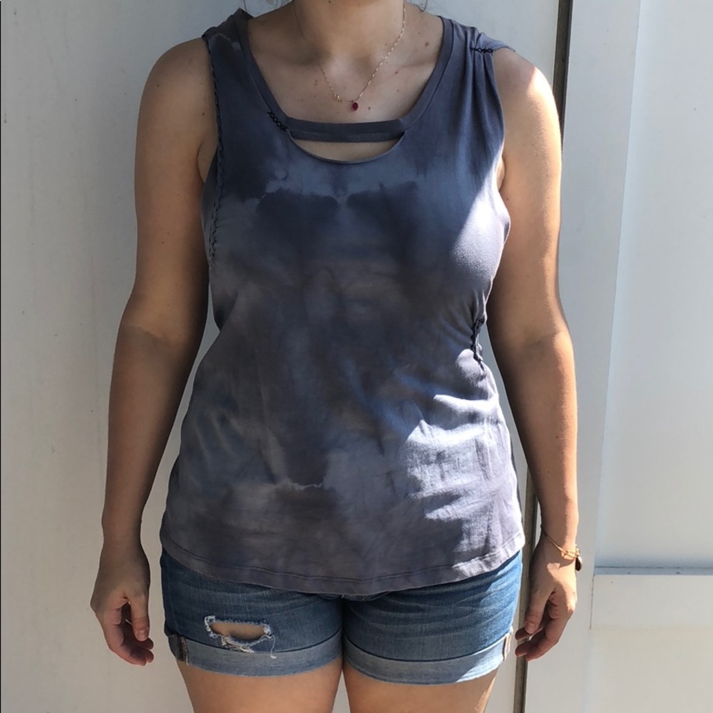 LaROK Knit top